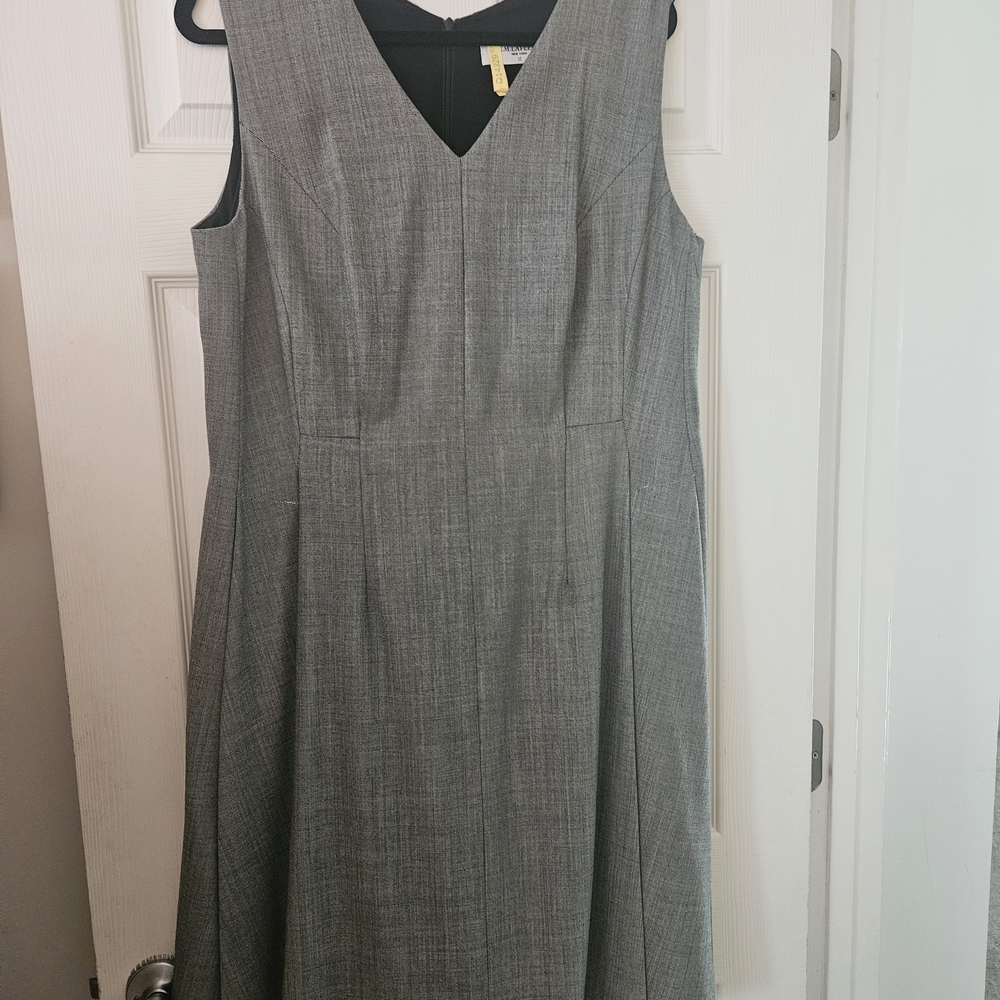 Elegant Gray Sleeveless Dress